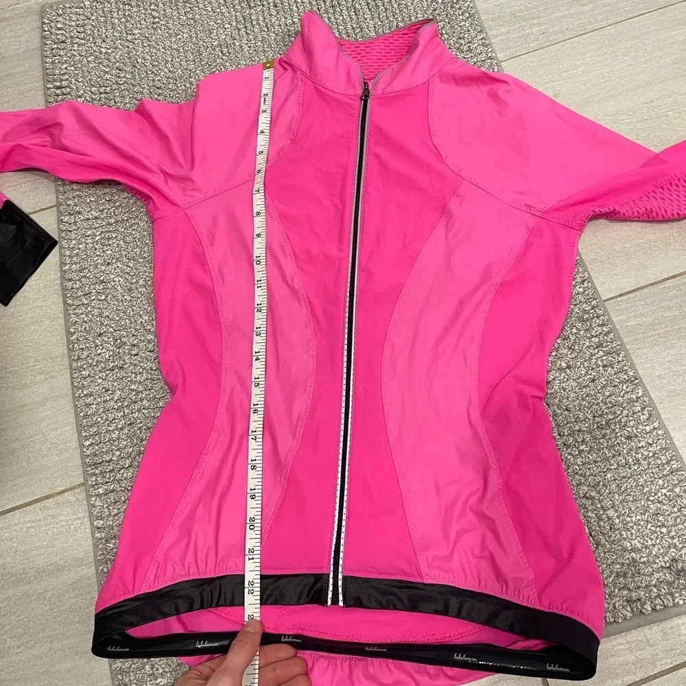 Lululemon Paceline Jacket
Pinkelicious size 6 cycling workout hoodless zip up - Picture 11 of 14